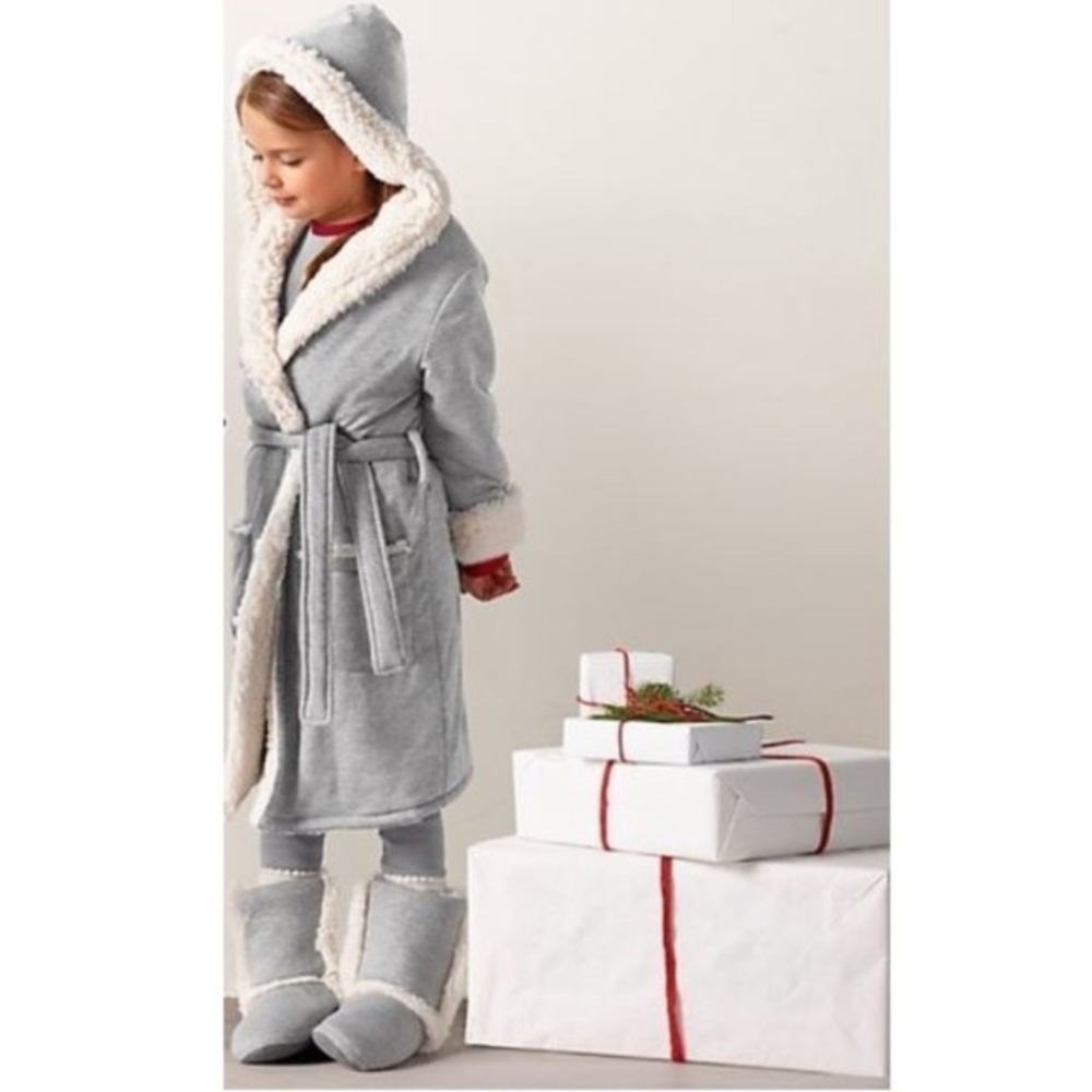 Restoration Hardware Baby & Child Luxe Sherpa Jersey Baby Wrap SZ 2-3 Robe NWT
